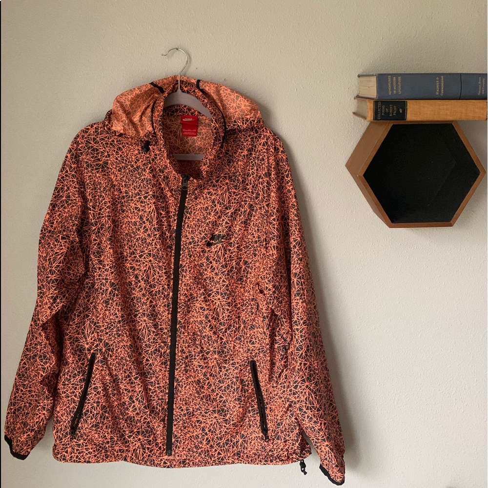 🌟 Nike geometric windbreaker🌟